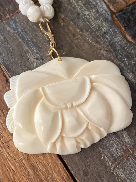 Beautiful vintage cream colored carved bone rose … - image 2