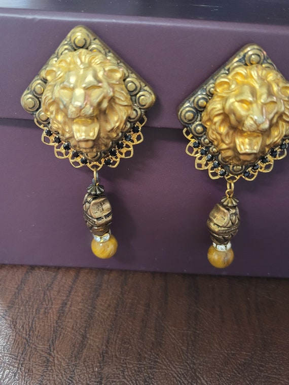 Fabulous 1980's Glam Style Lion Head Clip-on Earr… - image 4