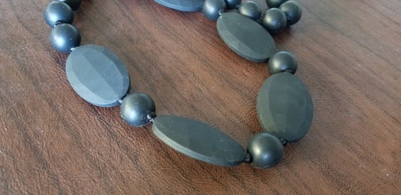 Unique Modernist Rubber Bead Statement Necklace, … - image 3
