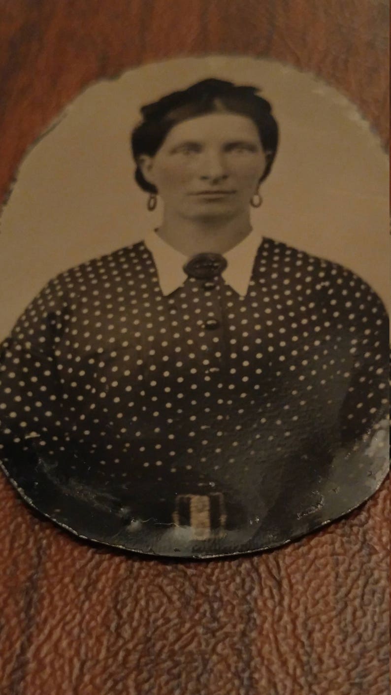 Lot of 5 Antique Tintype Photographs of Civil War Era Women Wearing Printed Fabric Dresses Civil Prints