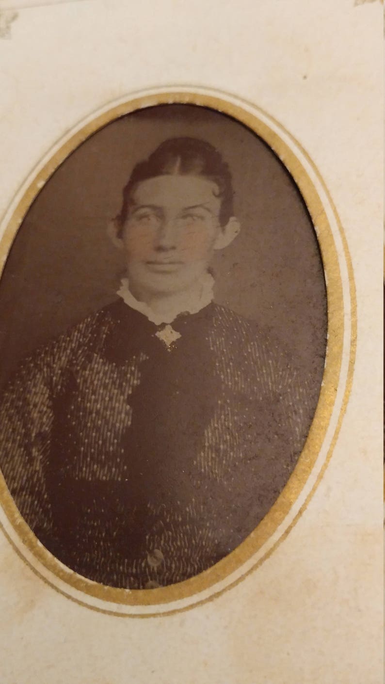 Lot of 5 Antique Tintype Photographs of Civil War Era Women Wearing Printed Fabric Dresses Civil Prints