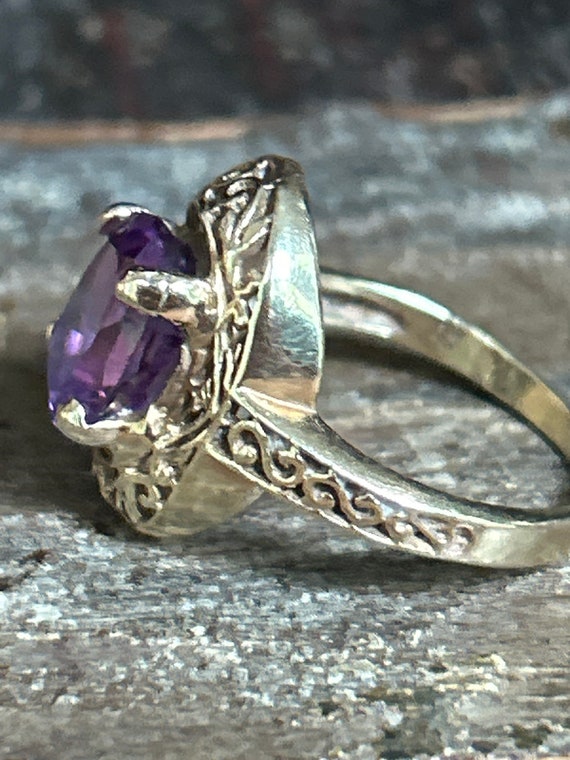 10K gold filigree and oval faceted amethyst ring … - image 2