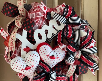 Valentine’s XOXO Wreath