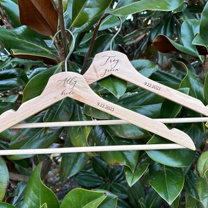 Personalized Wedding Hanger, Bridesmaid Hangers Personalized, Bridesmaid Hangers, Wedding Hangers, Bride Hanger, Bridal Hanger Engraved