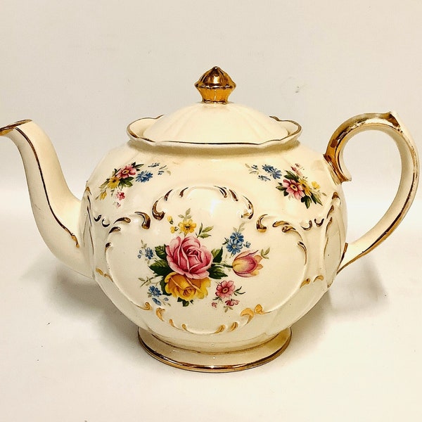 Beautiful Sadler Rose & Gold Pumpkin-Shape English Teapot Painted by Hand and Signed on the Base / Vintage Romantic Afternoon Tea Party