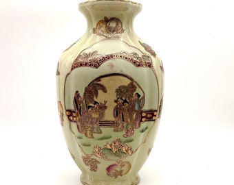 Superb Large (30cm) Hand-Painted JAPANESE SATSUMA VASE in Outstanding Condition