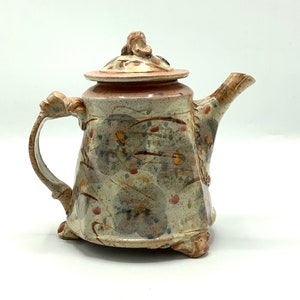 Tetera original hecha a mano creada por Willie Carter de Top Farm Pottery / One-of-a-kind Studio Pottery Signed Teapot / Rustic Farmhouse