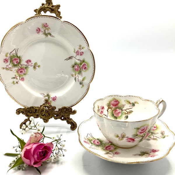 Antique 19th Century WILLIAM LOWE (ENGLAND) Roses Spray Tea Cup Trio in Pink & Gold with Scalloped Rim / Downton Abbey Tableware