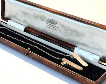 Antique English Sterling Silver Neck Chain Napkin Holder and Hallmarked Clips in Original North of England Bramwell & Harbron Goldsmith Box