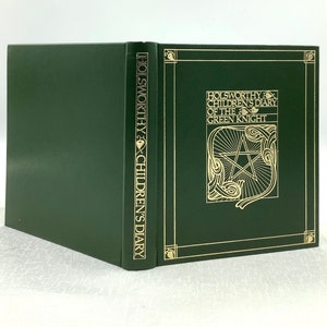 HOLDSWORTHY CHILDREN'S DIARY of The Green Knight. Como novedad con Ilustraciones del Folklore Inglés / Regalo Perfecto para Niños Pre-adolescentes