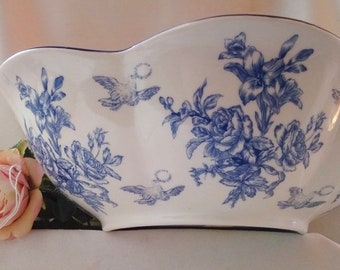 FINE EDWARDIAN FLORAL Chintz Bowl, Antique Wash Basin For Lovers of Blue & White, Jane Austen Era Decor, Downton Abbey Style, Romantic China