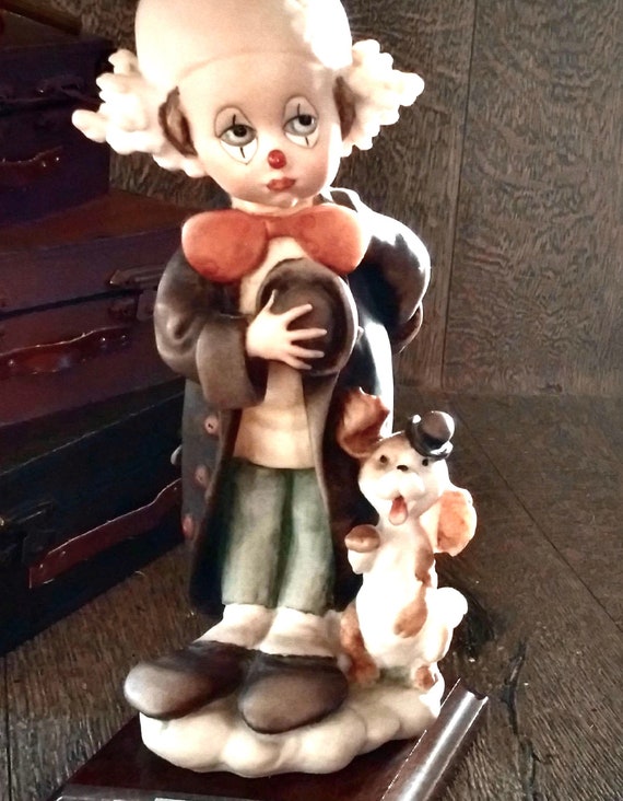 カポディモンテ ピエロと犬の置物