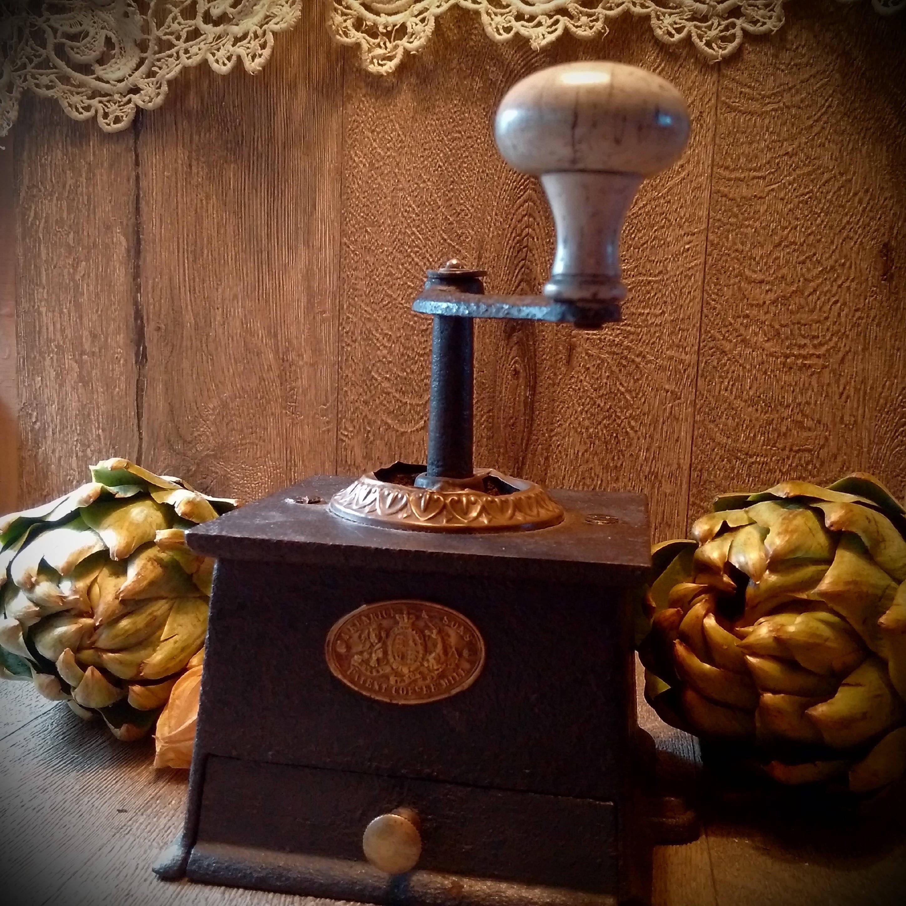 アンティーク　コーヒーミル　kenrick coffee grinder no1 ENGLISH ANTIQUE KENRICK & Sons Patent Coffee Grinder No. 3