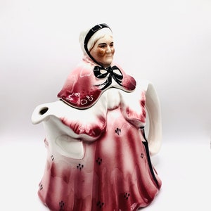PERFECT! “Old Lady” Pink  Teapot made by Tony Wood in Staffordshire, England Modelled on Sairey Gamp from Charles Dickens