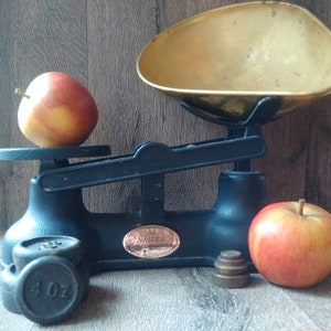 ENGLISH SALTER STAFFORDSHIRE Grocery Scales With Set of 5 Cast-iron + Brass Pounds & Ounces Weights, Perfect Gift For Chef, Victorian Decor