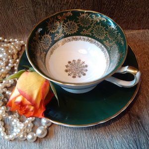 PERFEITO! ROYAL GRAFTON Inglês Fine Bone China Xícara de chá e pires verde e dourado // Impressionante conjunto de xícaras de chá Royal Grafton de primeira classe de meados do século
