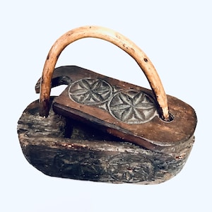 Antiker primitiver französischer Salzkasten aus dem 19