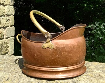 Large Antique 1850’s Copper Coal Scuttle with Dovetail Seam / Downton Abbey Decor / 19th century English Fireside Accessory / Copper Planter