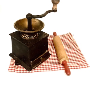 Antique KENDRICKS No. 1 COFFEE MILL / Cast Iron Worktop Grinder & Front Opening Drawer / Below Stairs at Downton Abbey / Victorian Kitchen