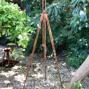 Vintage Adjustable NEWTON & WINSOR (England) EASEL / Tall 1.40m Beech Wood Artists Stand / Floor Standing Painting Display Stand