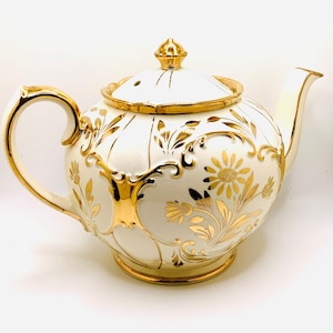 Exquisite SADLER GOLD & CREAM Pumpkin Shape Teapot Stamped and Signed on the Base / Golden Wedding Gift / English Cabinet Wares