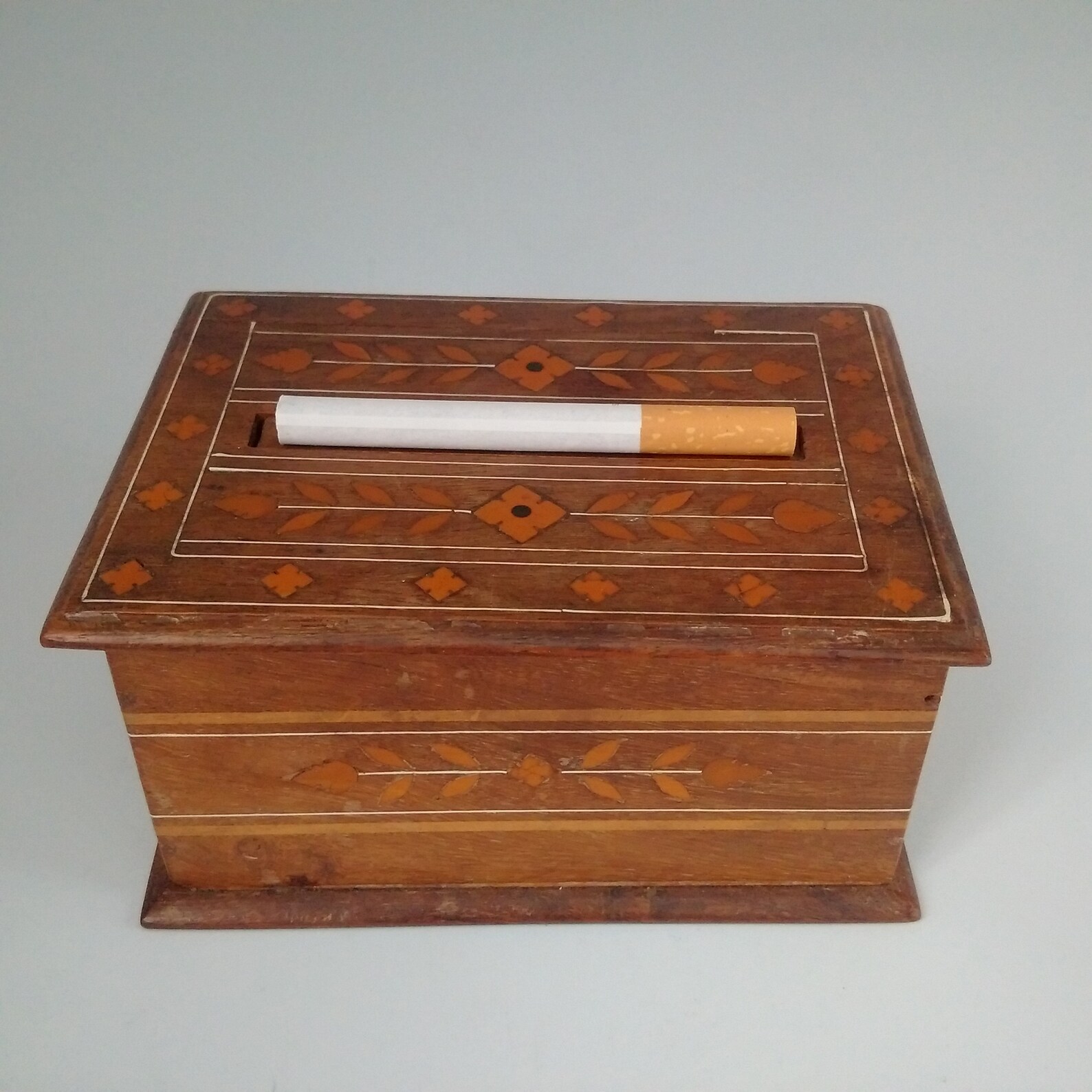 Secret Inlaid Wood Cigarette Dispenser & FREE Cigarette Tin / Etsy
