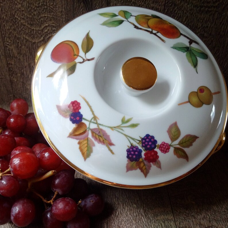 Vintage Royal Worcester /'Evesham Gold/' casserole dish superb English Royal Worcester deep ovenproof dish stunning English kitchenalia