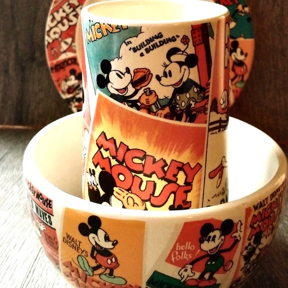 Disney Coffee Mug Set - Mickey and Minnie Mouse Retro