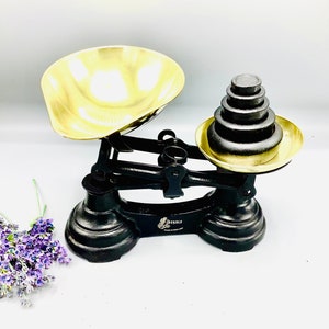 Vintage English Librasco Kitchen Scales + 5 Cast Iron Pounds & Ounces Weights / Downton Abbey Kitchen / Farmhouse Decor