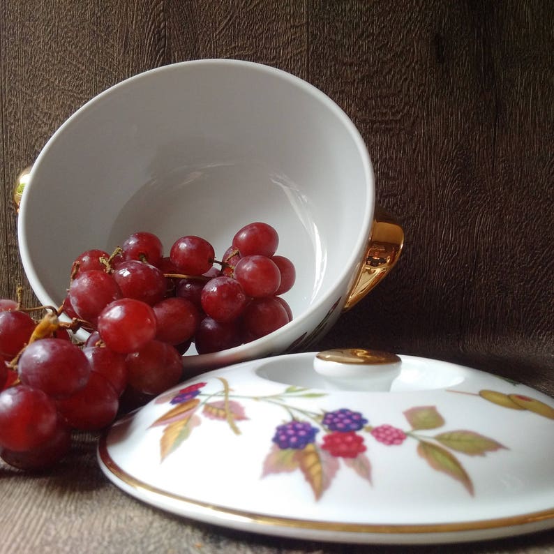 Vintage Royal Worcester /'Evesham Gold/' casserole dish superb English Royal Worcester deep ovenproof dish stunning English kitchenalia