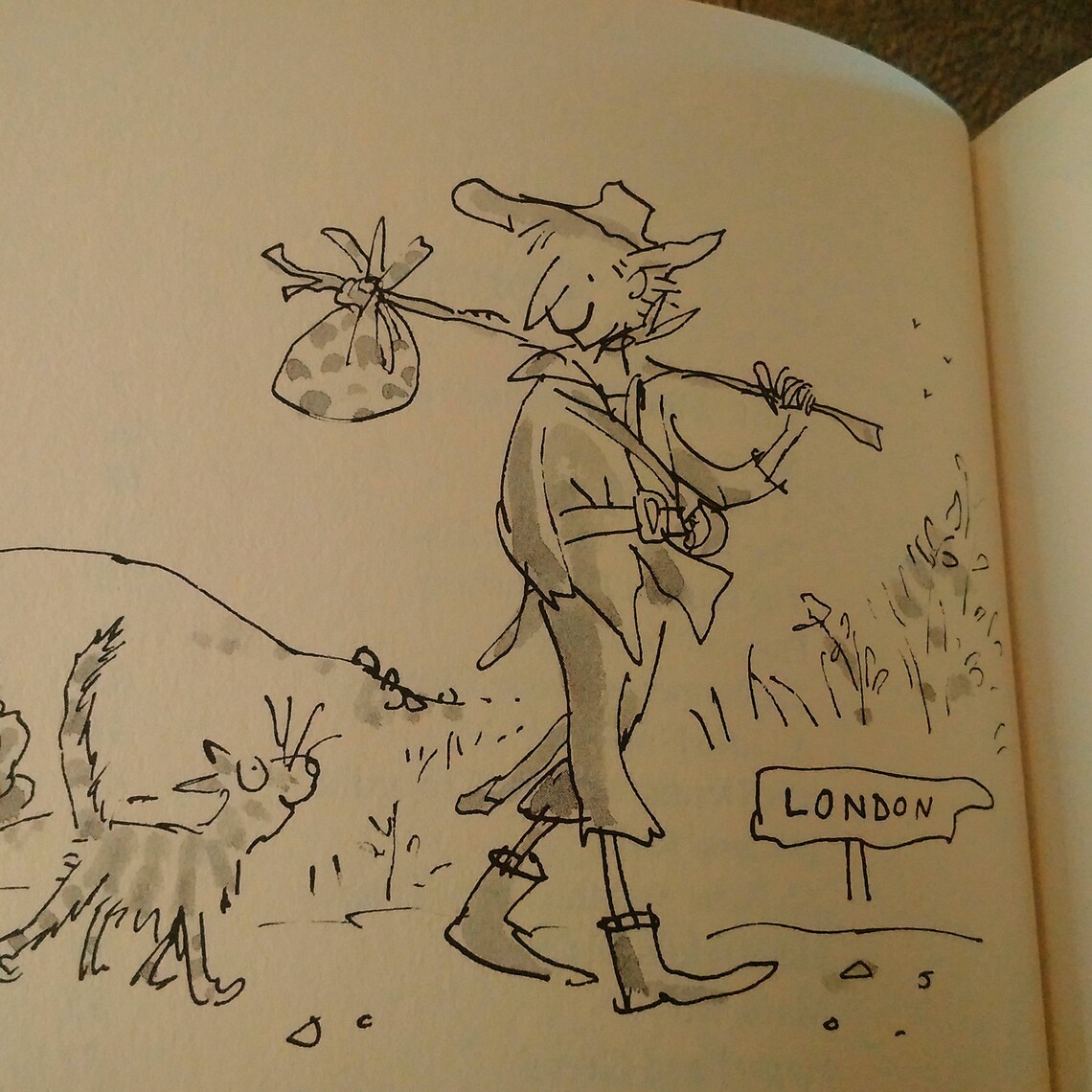 ROALD DAHL 1st EDITION 'rhyme Stew' Illustrated by Sir Quentin Blake ...