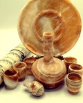 Perfect! ALABASTER CARAFE, TRAY & 6 Shot Tumblers \/ Onyx Barware \/ Beautiful Marble Cocktail Set \/ Alabaster Decanter and Wine Vessels