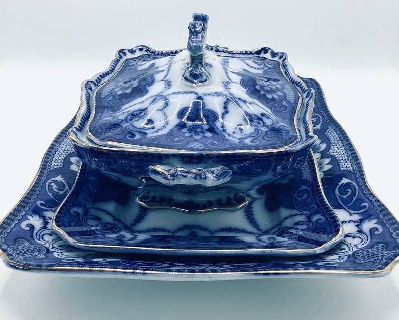 Impressive and Rare English 3-Piece Flow Blue Serving Set by Ford & Son / Staffordshire 19th century Tureen, Platter and Meat Plate image 3