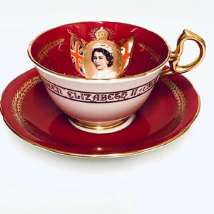 70 jaar oude zeldzame rode en gouden Aynsley QUEEN ELIZABETH 1953 CORONATION theekop en schotel / Britse koninklijke memorabilia / verzamelobject koninklijke familie