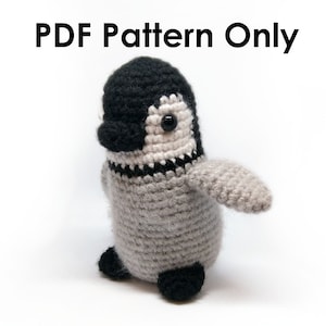 MODELLO: Peluche Amigurumi all'uncinetto, simpatico cucciolo di pinguino imperatore bianco grigio bianco PDF inglese