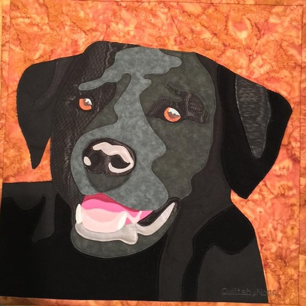 Black Labrador pattern for 18"x18" quilted wall hanging