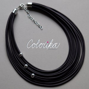 ブラックテキスタイルコードネックレス：ボヘミアンビブ、シルバーアクセント