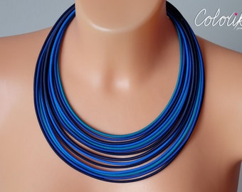 Blauwe stof ketting, Marine blauwe ketting, Laag blauwe ketting, Gedurfde ketting, Multi streng ketting, Blauwe sieraden, Textiel blauwe ketting