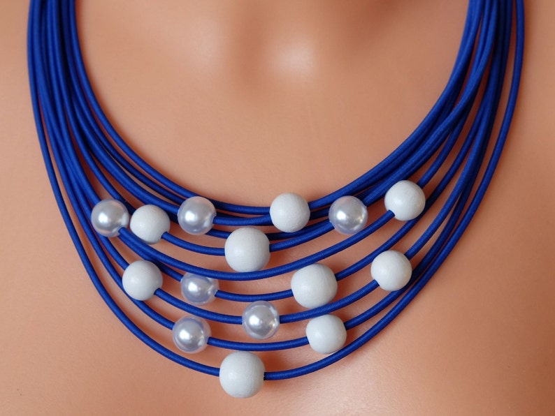 Statement necklace Blue bead necklace Blue jewelry Blue pearl necklace Pearl strand necklace Big pearl necklace White beaded necklace