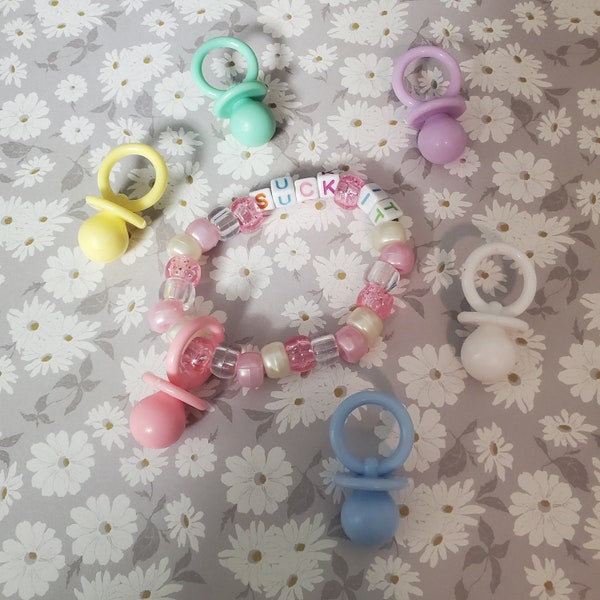 Pacifier fidget kandi