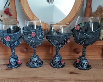 Verre à Vin Gothique Pied Main Squelette - Noir - Smiffys - Déguisement Halloween, Soirée Thème