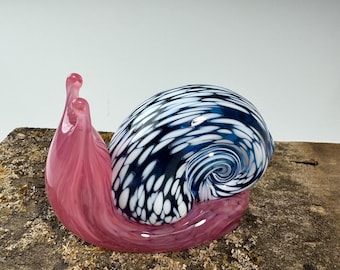 glass snail figurine, garden figurine, garden art, whimsical garden decor, gift for garden lover, gift for gardener, gift for plant lover