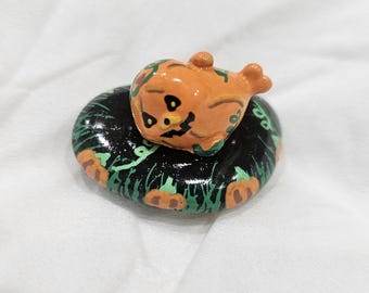 Hand-Painted Halloween Pumpkin Seal Miniature Figurine