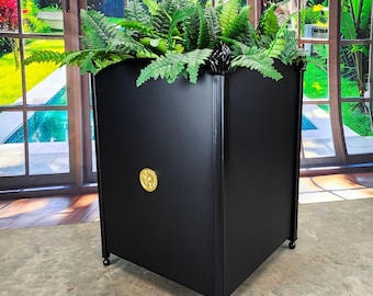 Maceta ornamental de acero