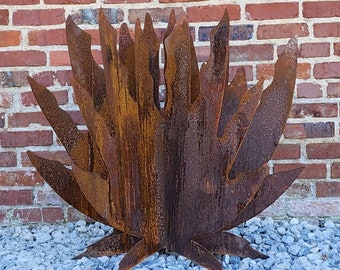 Aloe Metal Sculpture - Succulent Metal Sculpture -  Succulent Plants - Yard Art Metal Sculptures - Yucca - Agave