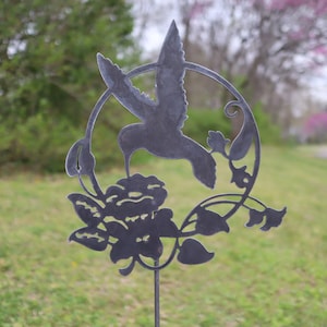 Ships in 2 Days | Metal Hummingbird and Flower Garden Stake - Steel Gardening Decor - Bird Yard Art Marker - Metal Lawn Decor - Garden Art