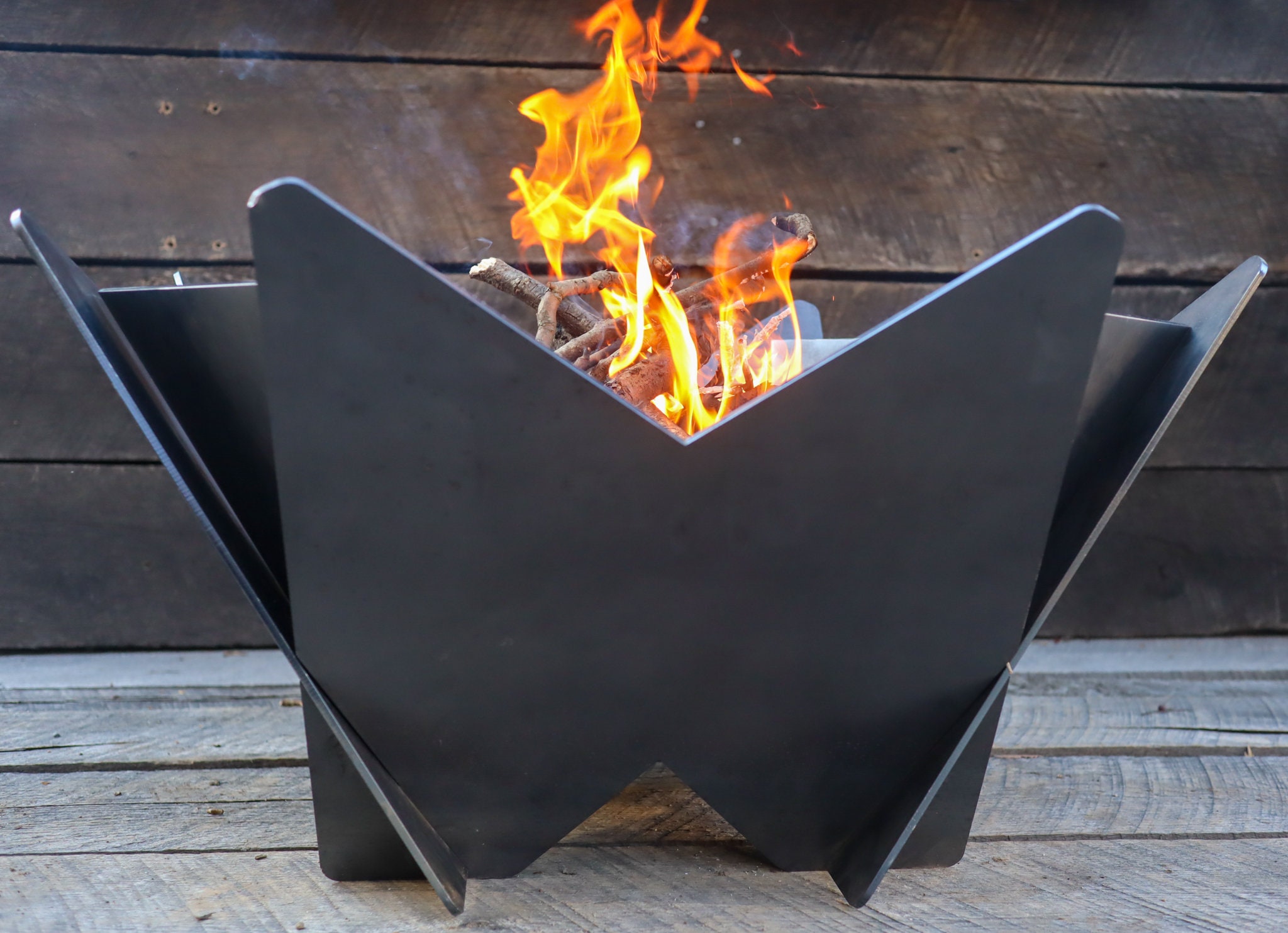 Fogata abstracta para exteriores - Fogatas - Fogata de acero - Fogata de  leña - Decoración de exterior para papá - Fogata moderna - Anillo de fuego  - Etsy México, image size:2048x1483