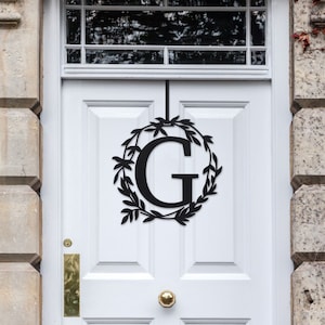 Corona de metal personalizada con monograma para verano - Decoración para puerta de entrada - Corona para puerta - Percha para puerta con monograma personalizado - Corona para puerta de entrada