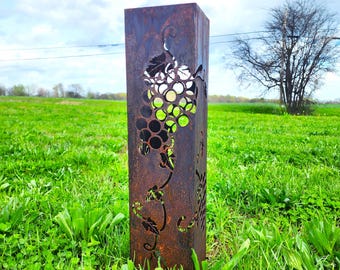 Rusted Steel Grape Vine Garden Column – Metal Art Well Cover