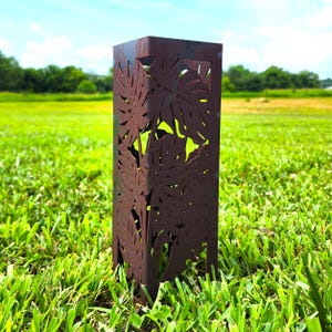 Monstera Leaf Metal Garden Column – Tropical Rusted Steel Outdoor Sculpture